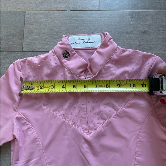 Beautiful Equestrian Riding Top - Picture 6 of 6